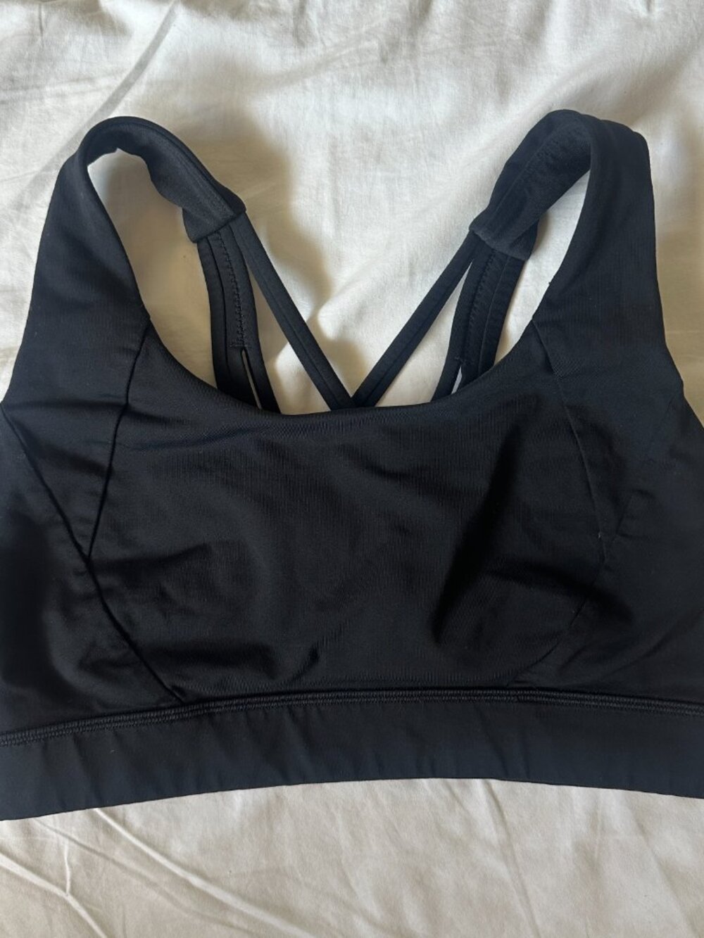 Lululemon Energy Bra Black Strappy Crisscross Back Sports Bra- Like NEW Size 8